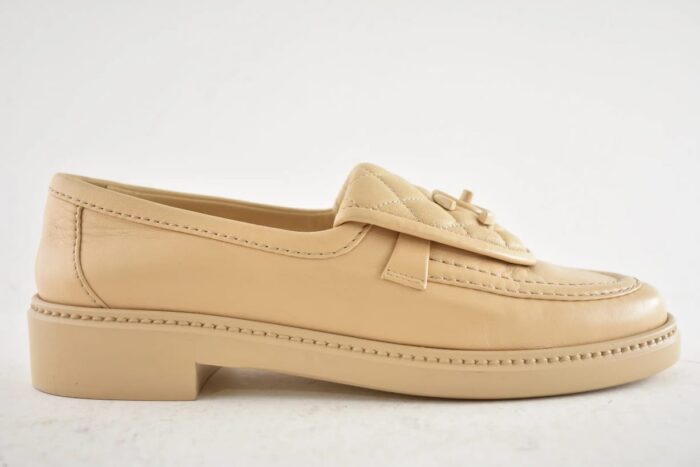 Chanel Beige Lambskin Quilted Flap Turnlock CC Logo Loafers - Image 2