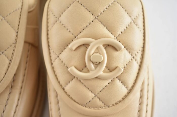 Chanel Beige Lambskin Quilted Flap Turnlock CC Logo Loafers - Image 5