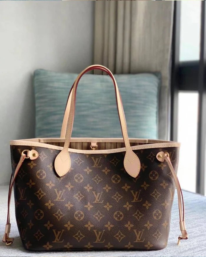 Louis Vuitton Neverfull MM - Image 6