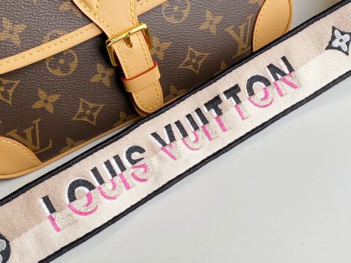 Louis Vuitton Diane Bag - Image 4