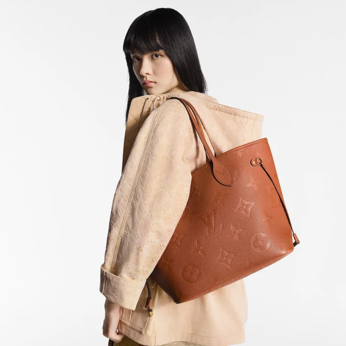 Louis Vuitton Neverfull MM - Image 7