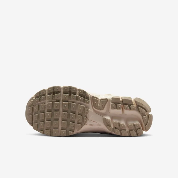 Nike Zoom Vomero 5 - Image 3