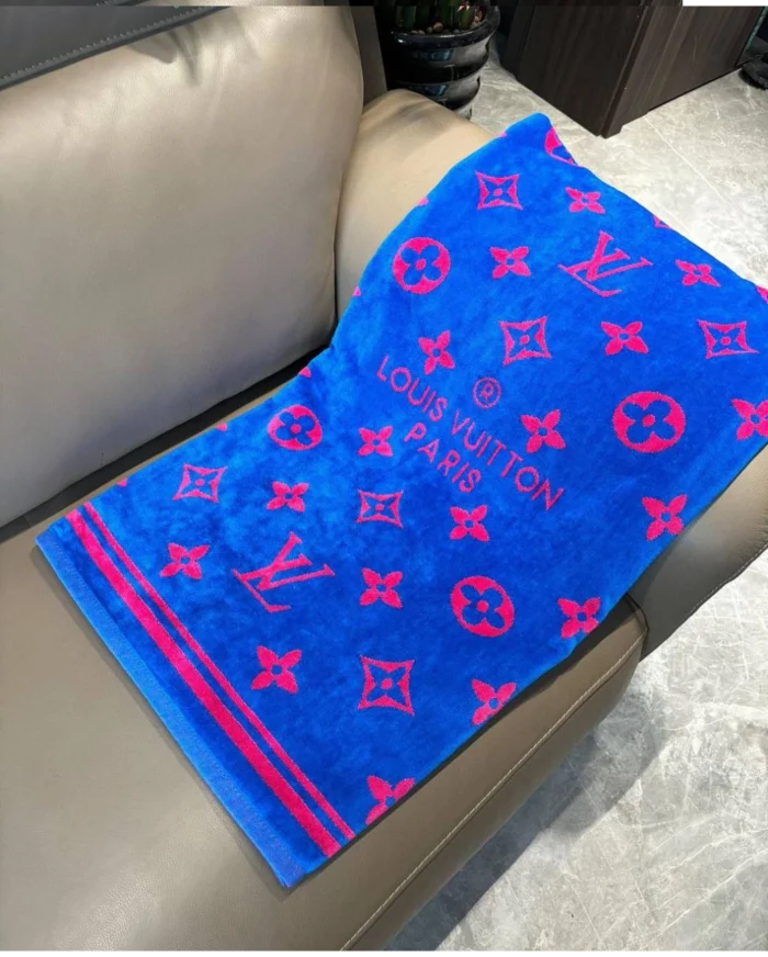 Louis Vuitton Monogram Classic Beach Towel – Blue with Fuchsia Accents - Image 2