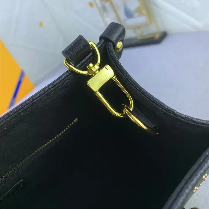 Louis Vuitton OnTheGo PM - Image 5