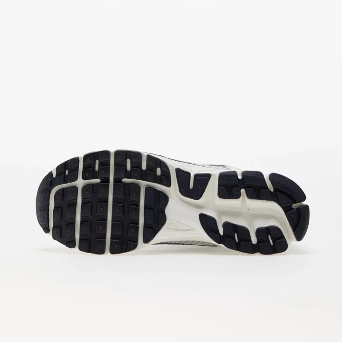 Nike Zoom Vomero 5 - Image 36