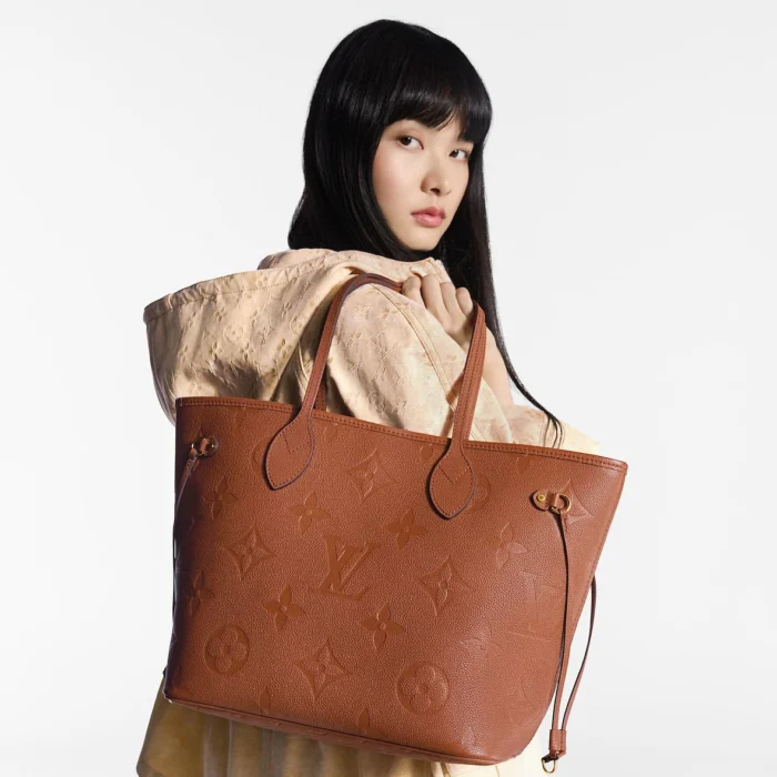 Louis Vuitton Neverfull MM - Image 4