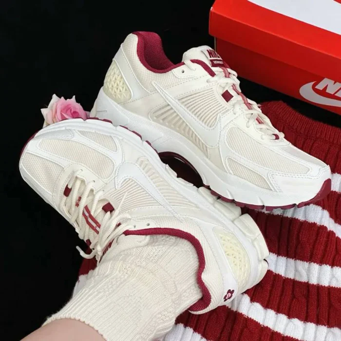 Nike Zoom Vomero 5 - Image 13