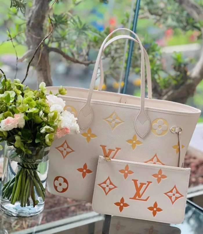 Louis Vuitton Neverfull MM - Image 5