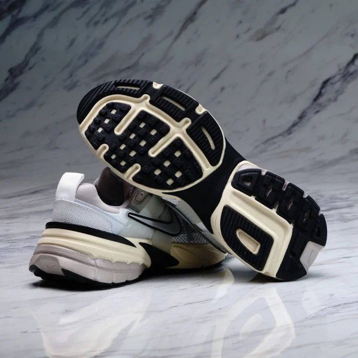 Nike V2K Run - Image 7