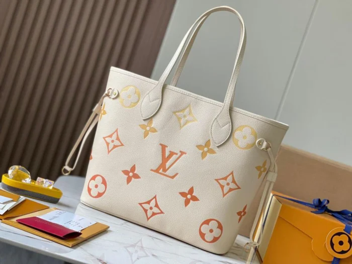 Louis Vuitton Neverfull MM - Image 4